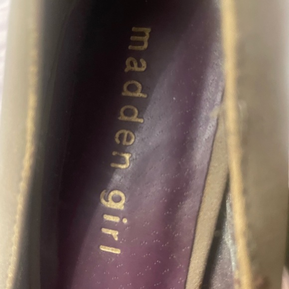 Madden Girl Tan Bow Heels - Picture 3 of 4